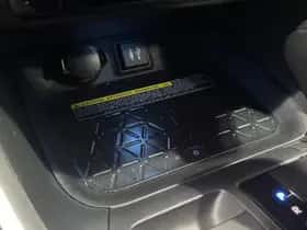 Toyota RAV4 (2019) thumbnail 32