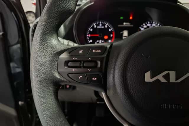 Kia Picanto (2022) thumbnail 11