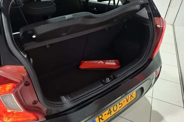Kia Picanto (2022) thumbnail 19
