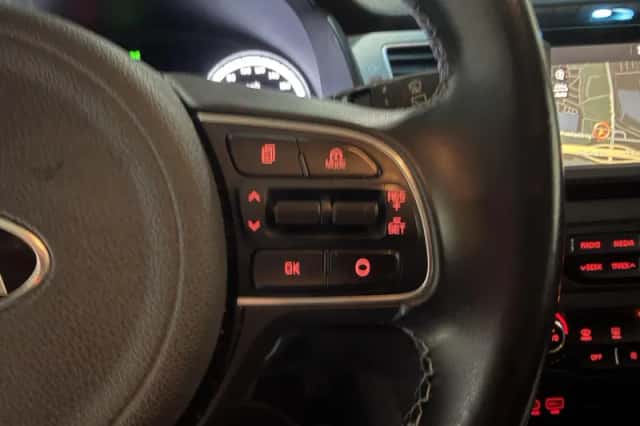 Kia Niro (2019) thumbnail 12