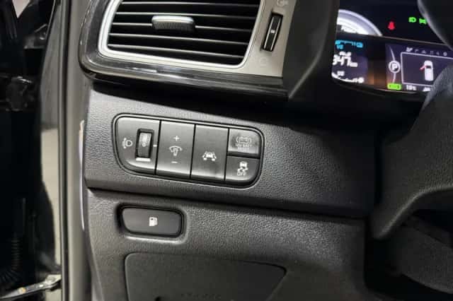 Kia Niro (2019) thumbnail 14