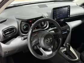Toyota Yaris Cross (2024) thumbnail 3