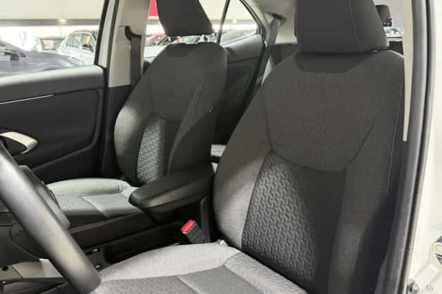Toyota Yaris Cross (2024) thumbnail 4