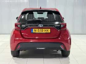 Toyota Yaris (2021) thumbnail 2