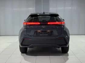 Toyota C-HR (2026) thumbnail 2