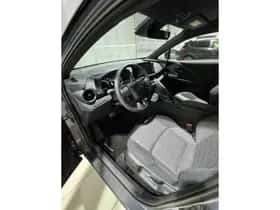 Toyota C-HR (2026) thumbnail 7