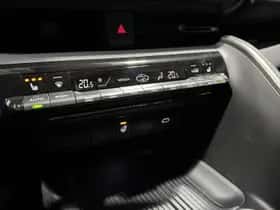 Toyota C-HR (2026) thumbnail 9