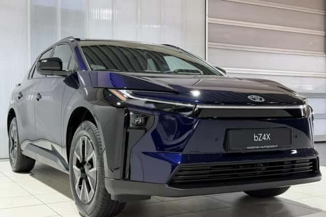 Toyota bZ4X (2026) thumbnail 2