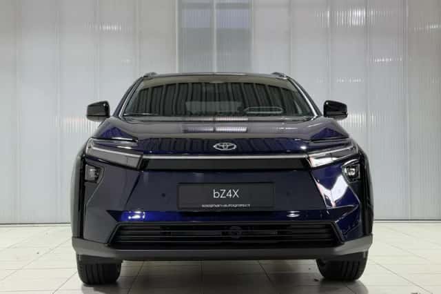 Toyota bZ4X (2026) thumbnail 3