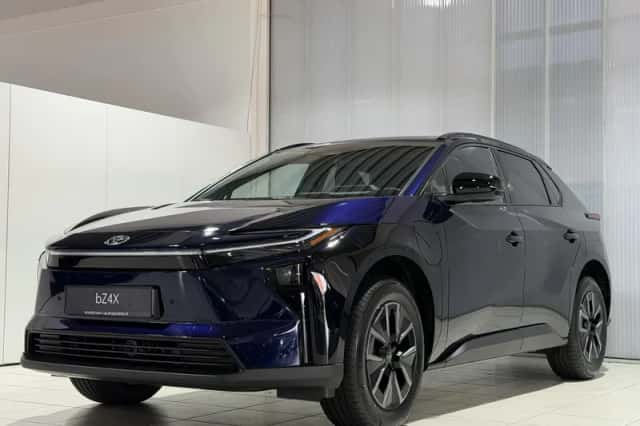 Toyota bZ4X (2026) thumbnail 4