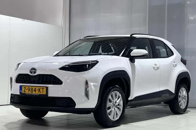 Toyota Yaris Cross (2024) thumbnail 3