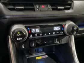 Toyota RAV4 (2025) thumbnail 30