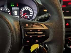 Kia Picanto (2021) thumbnail 12