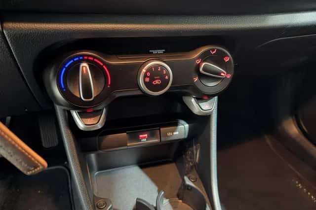 Kia Picanto (2021) thumbnail 14