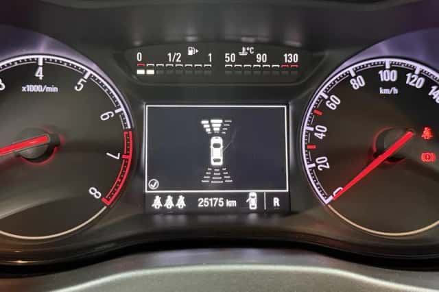 Opel Corsa (2015) thumbnail 11