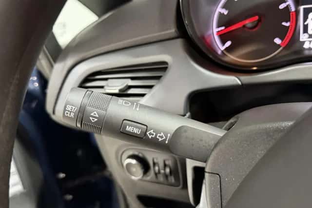 Opel Corsa (2015) thumbnail 12