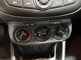 Opel Corsa (2015) thumbnail 18