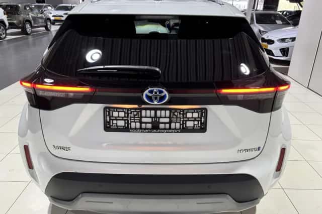 Toyota Yaris Cross (2022) thumbnail 2