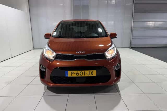 Kia Picanto (2022) thumbnail 2