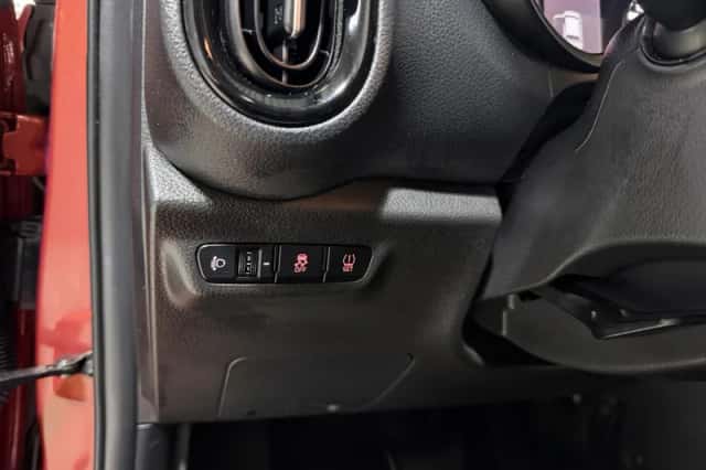 Kia Picanto (2022) thumbnail 14