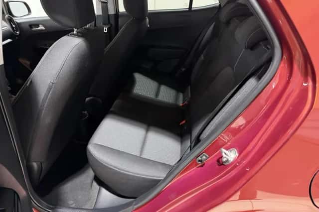 Kia Picanto (2022) thumbnail 23