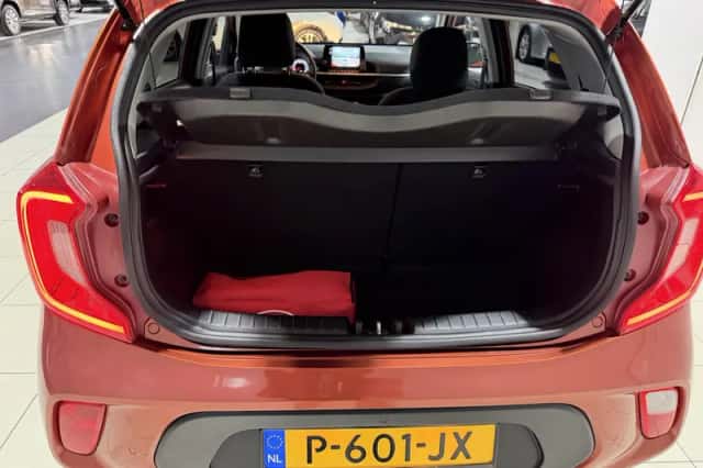 Kia Picanto (2022) thumbnail 24