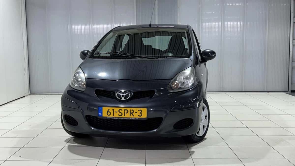 Toyota Aygo (2011) — foto 1