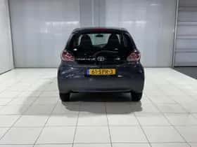 Toyota Aygo (2011) thumbnail 7