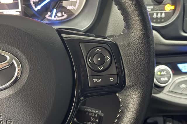 Toyota Yaris (2019) thumbnail 11
