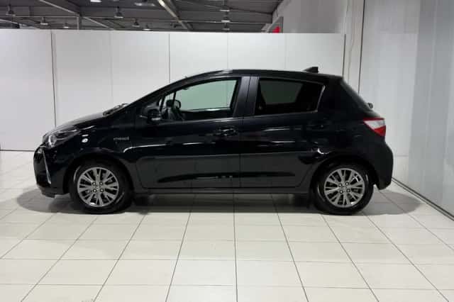 Toyota Yaris (2019) thumbnail 17
