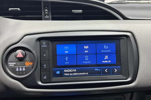 Toyota Yaris (2019) thumbnail 19