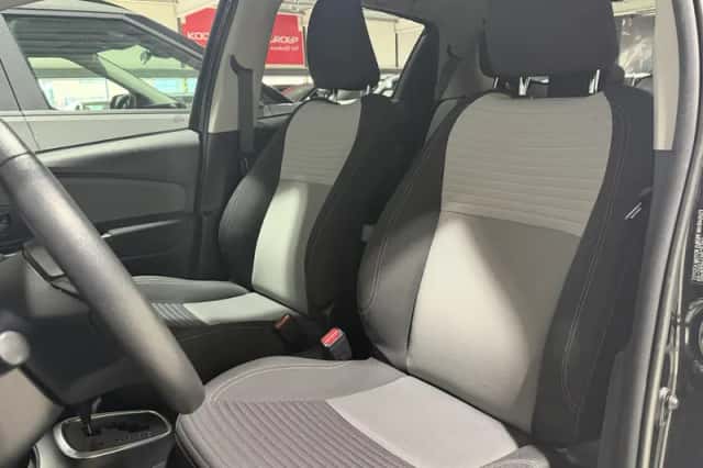 Toyota Yaris (2019) thumbnail 3