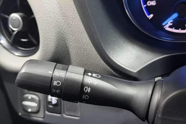 Toyota Yaris (2019) thumbnail 8