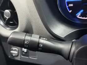 Toyota Yaris (2019) thumbnail 8