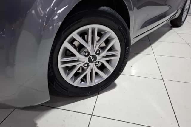 Kia Picanto (2023) thumbnail 2