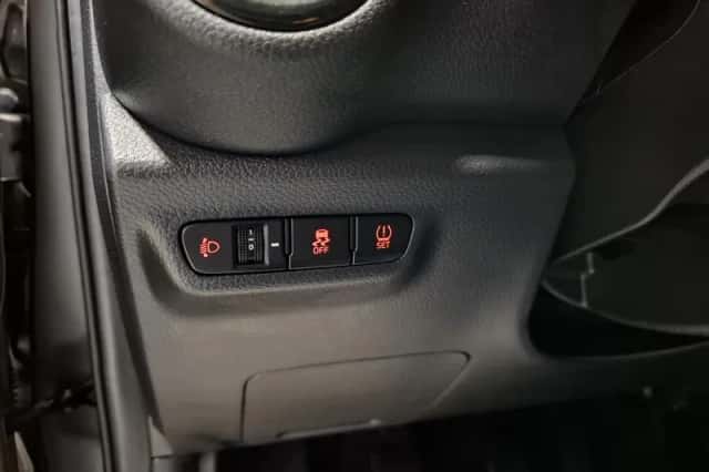 Kia Picanto (2023) thumbnail 20