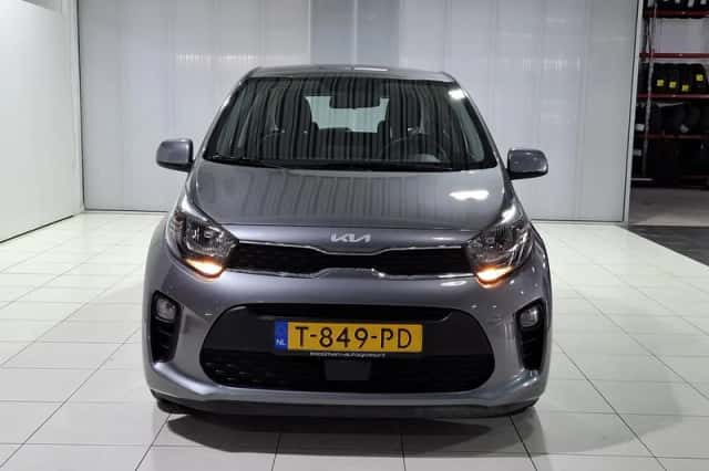 Kia Picanto (2023) thumbnail 4