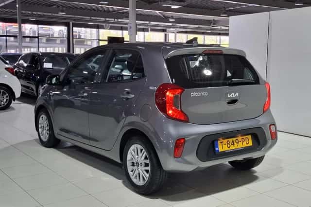Kia Picanto (2023) thumbnail 6