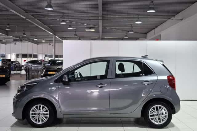 Kia Picanto (2023) thumbnail 9