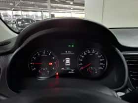 Kia Rio (2023) thumbnail 14