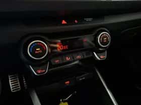 Kia Rio (2023) thumbnail 19