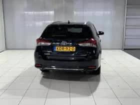 Toyota Auris (2017) thumbnail 4