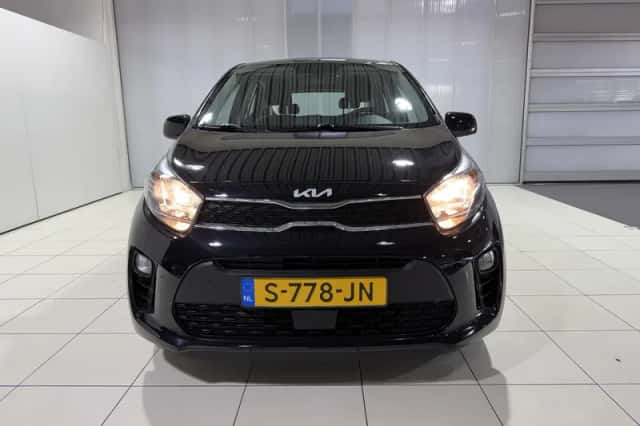 Kia Picanto (2023) thumbnail 2