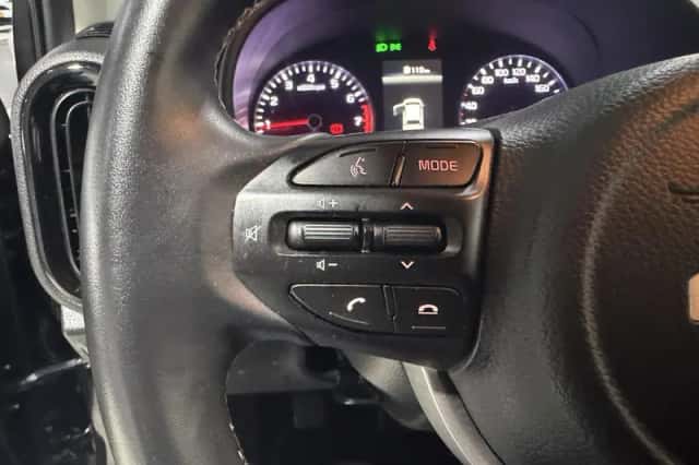 Kia Picanto (2023) thumbnail 11