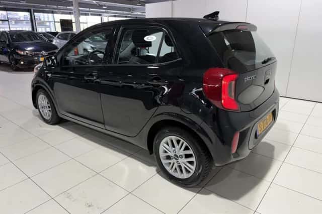 Kia Picanto (2023) thumbnail 5