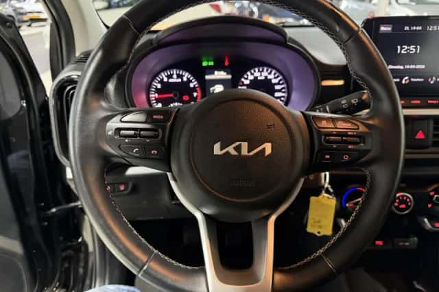 Kia Picanto (2023) thumbnail 10