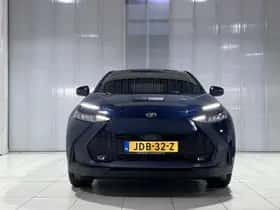 Toyota C-HR (2024) thumbnail 2