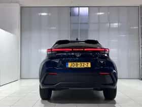 Toyota C-HR (2024) thumbnail 6