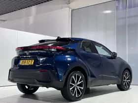 Toyota C-HR (2024) thumbnail 8