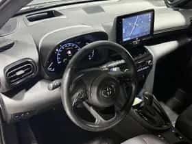 Toyota Yaris Cross (2023) thumbnail 2